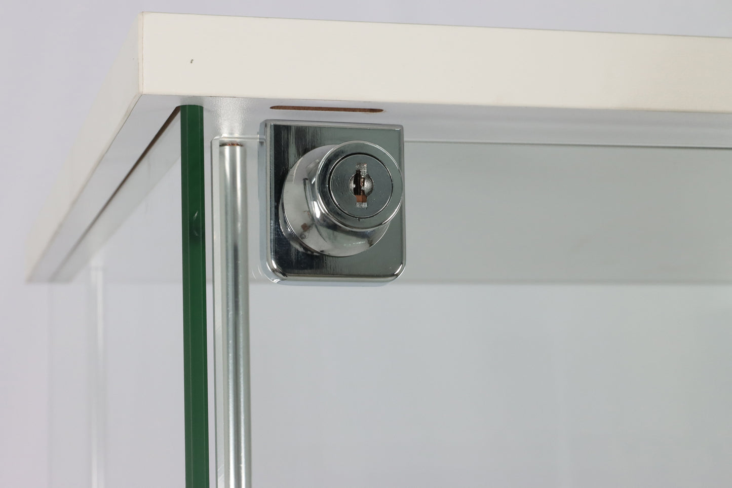 Frameless Upright Cabinet: EC400