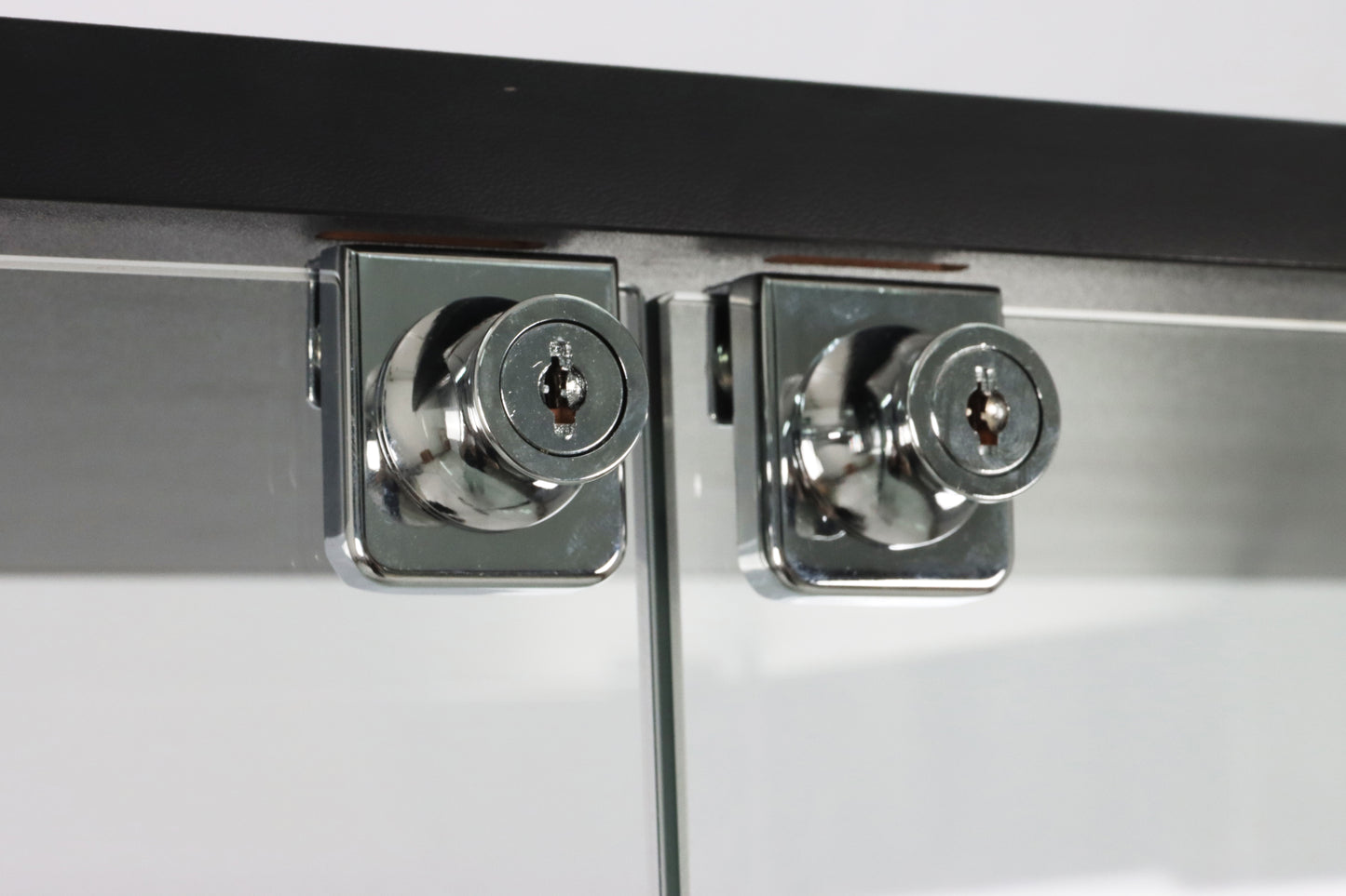 Frameless Upright Cabinet: EC800